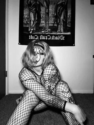 marceline_vox / MarcelineVox / satanscowgirl / satanscowgirl (Marci nude photo #0006