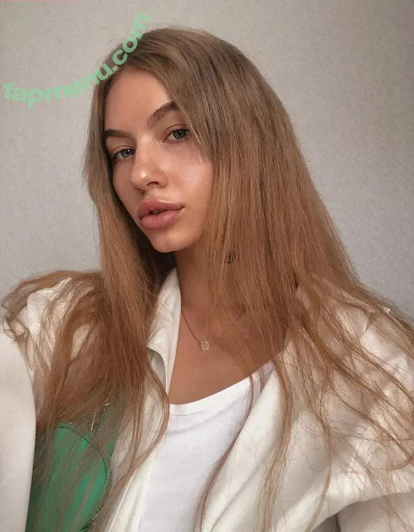 marcelinesi nude photo #0020 (Alice_waterfall / marceline2174 / xtbshh)