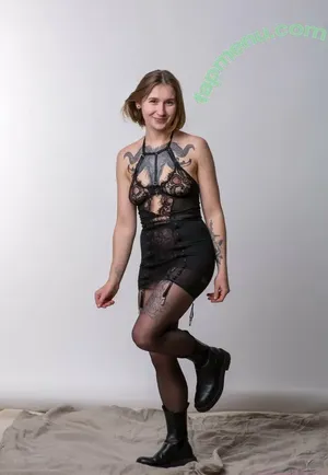  nude photo #0008
