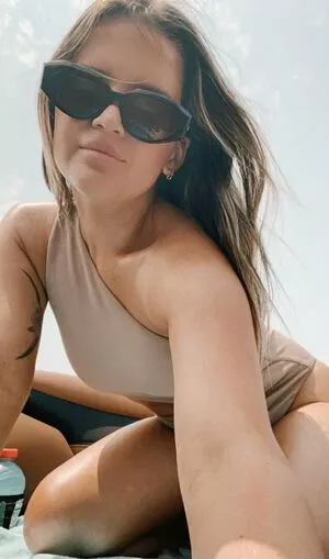 Maren Morris / marenmorris nude photo #0030