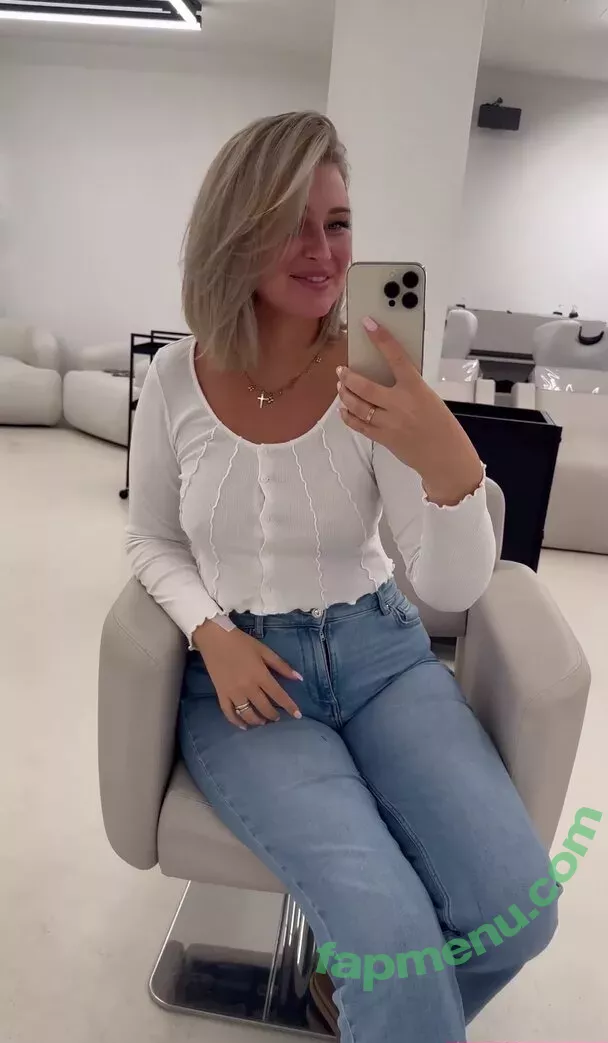 Maren Wolf nude photo #0302 (jellwolffree / marenwolf)