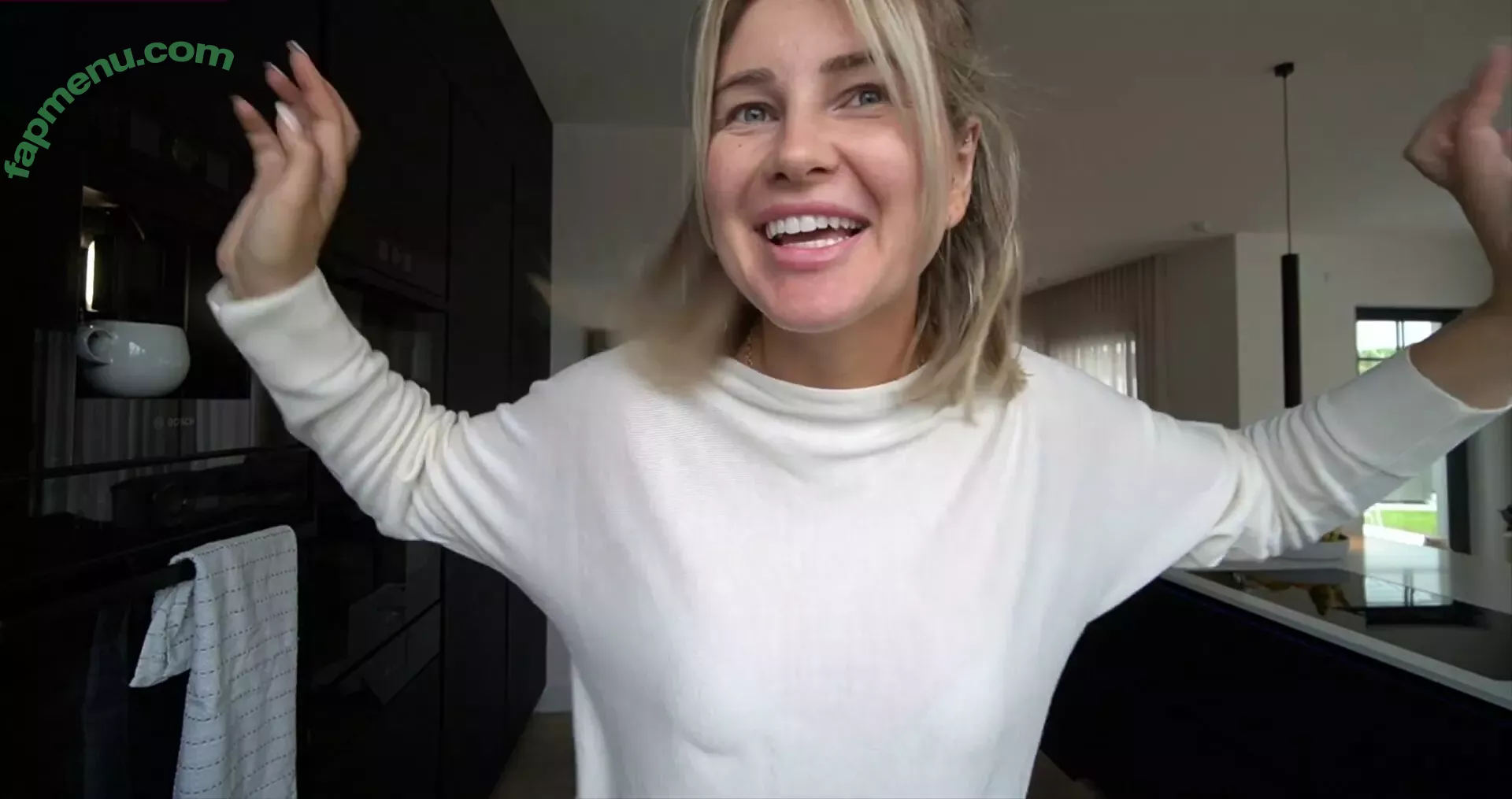 Maren Wolf nude photo #0311 (jellwolffree / marenwolf)