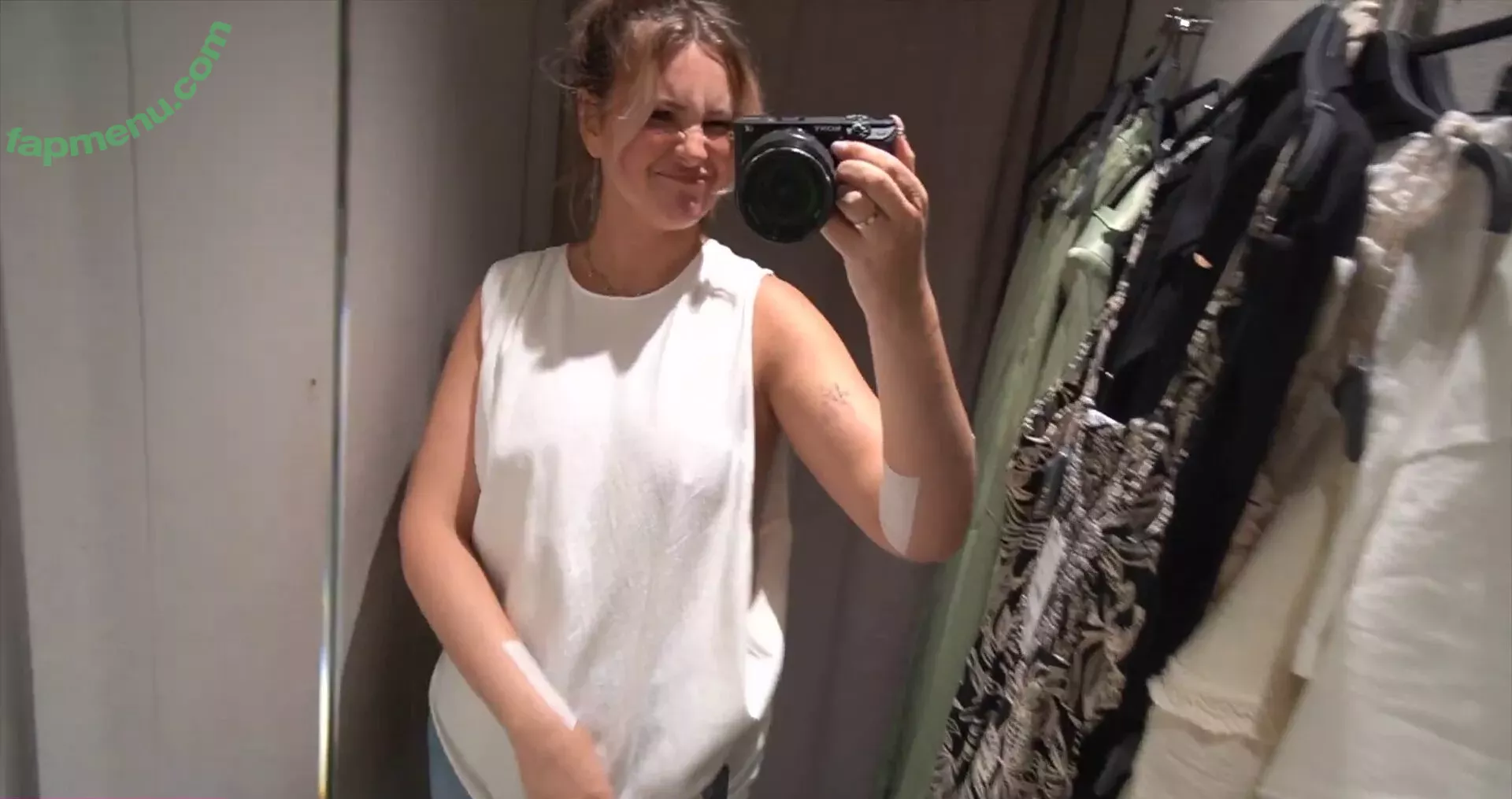 Maren Wolf nude photo #0315 (jellwolffree / marenwolf)