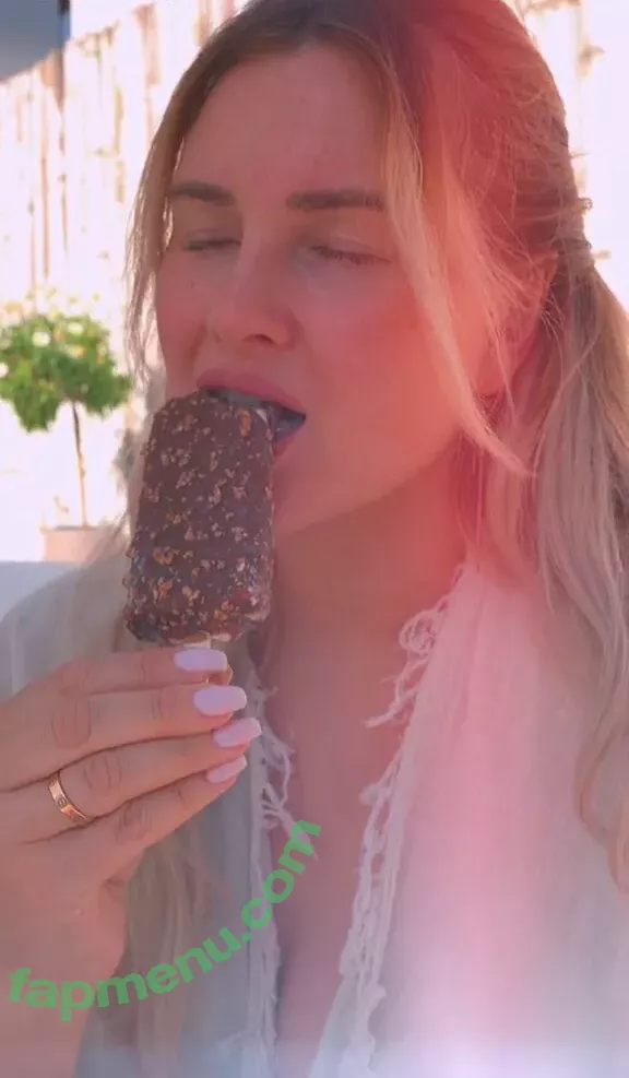 Maren Wolf nude photo #0382 (jellwolffree / marenwolf)