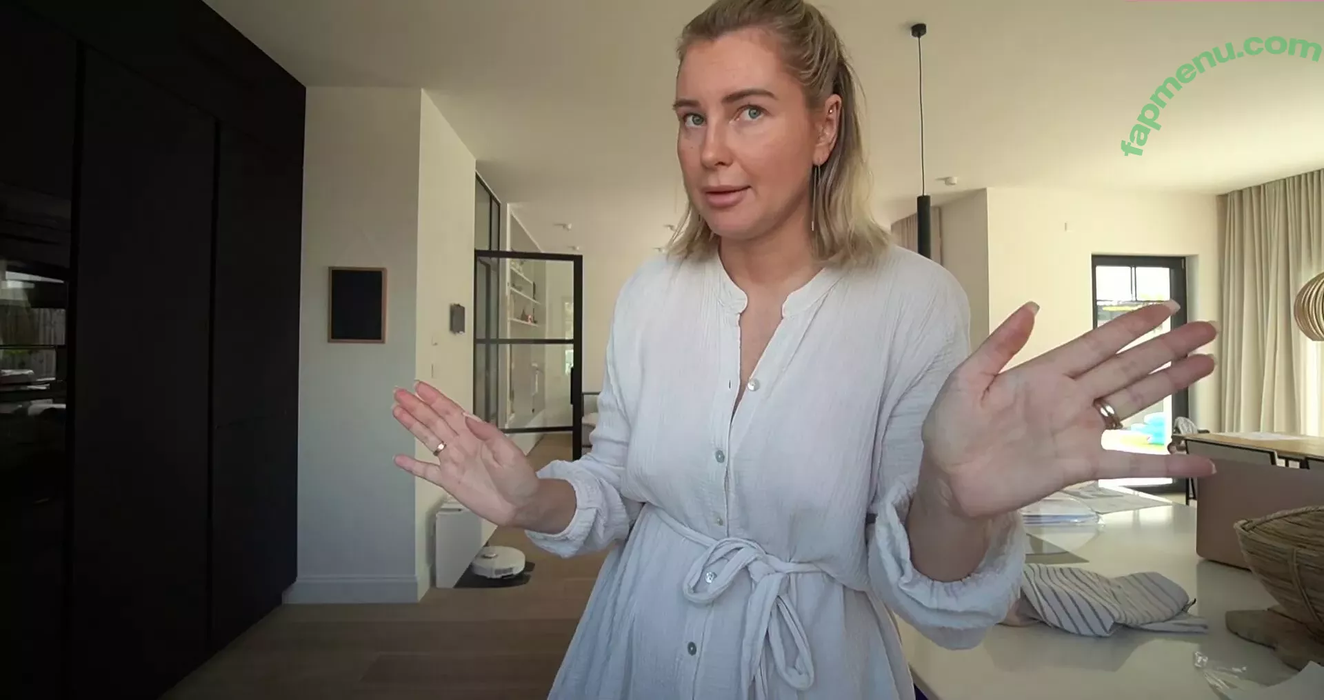 Maren Wolf nude photo #0409 (jellwolffree / marenwolf)