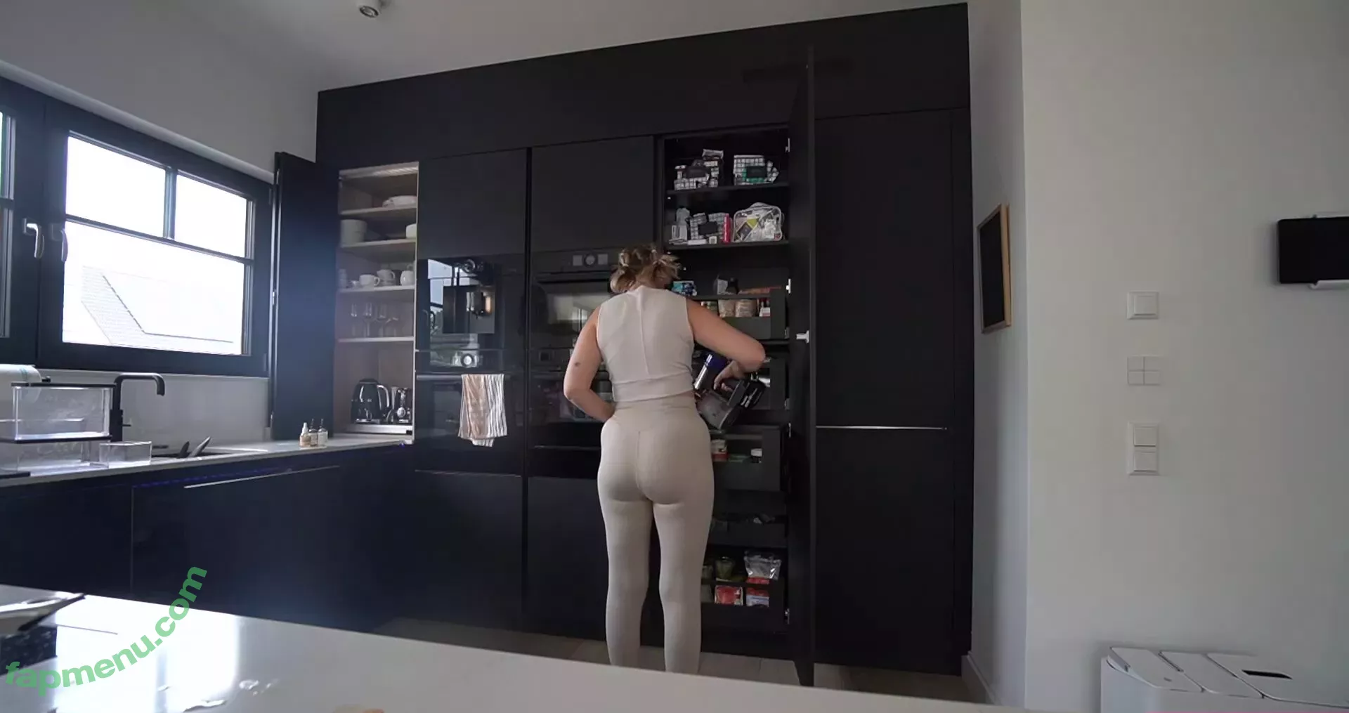 Maren Wolf nude photo #0411 (jellwolffree / marenwolf)