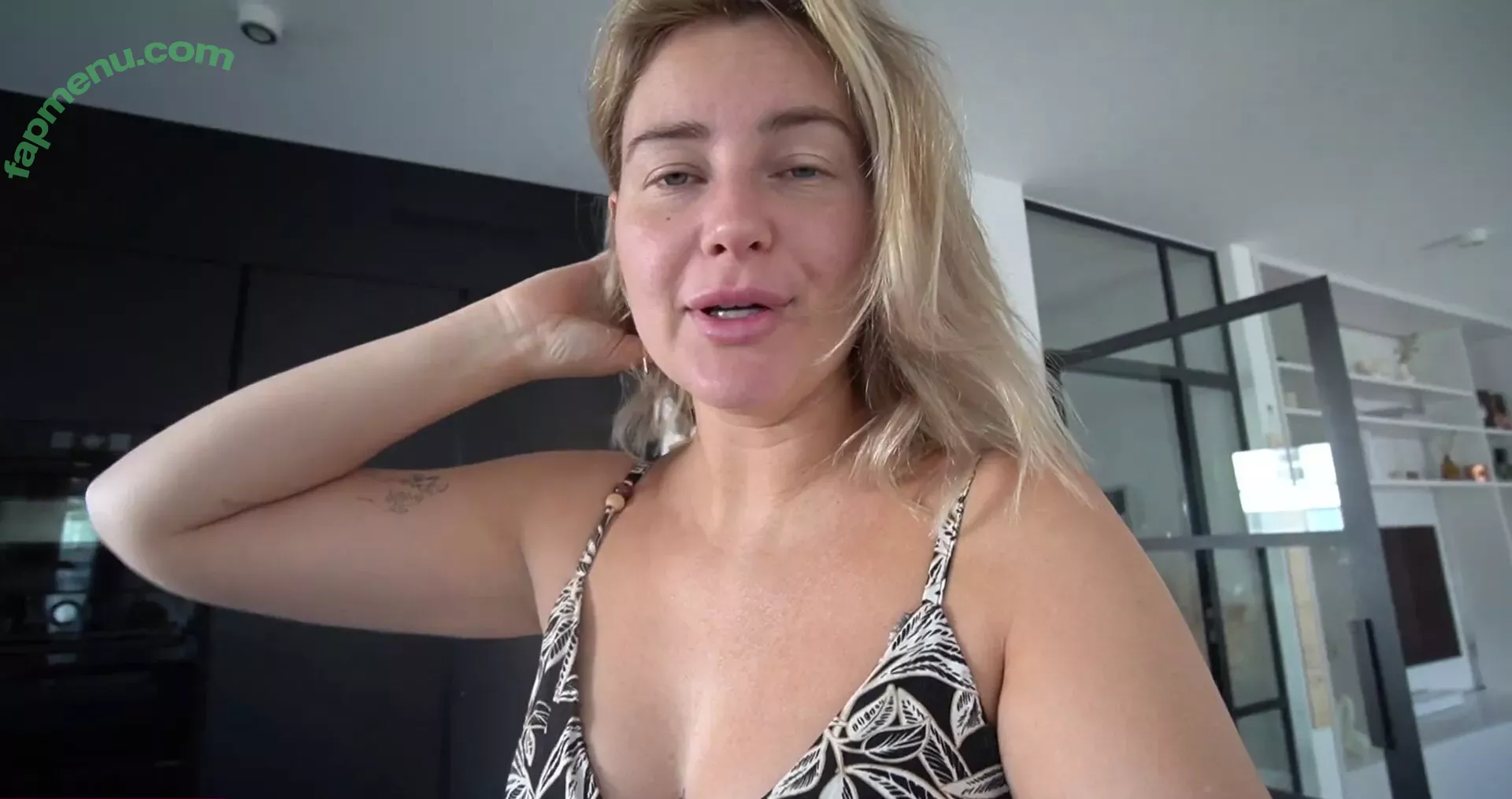 Maren Wolf nude photo #0422 (jellwolffree / marenwolf)