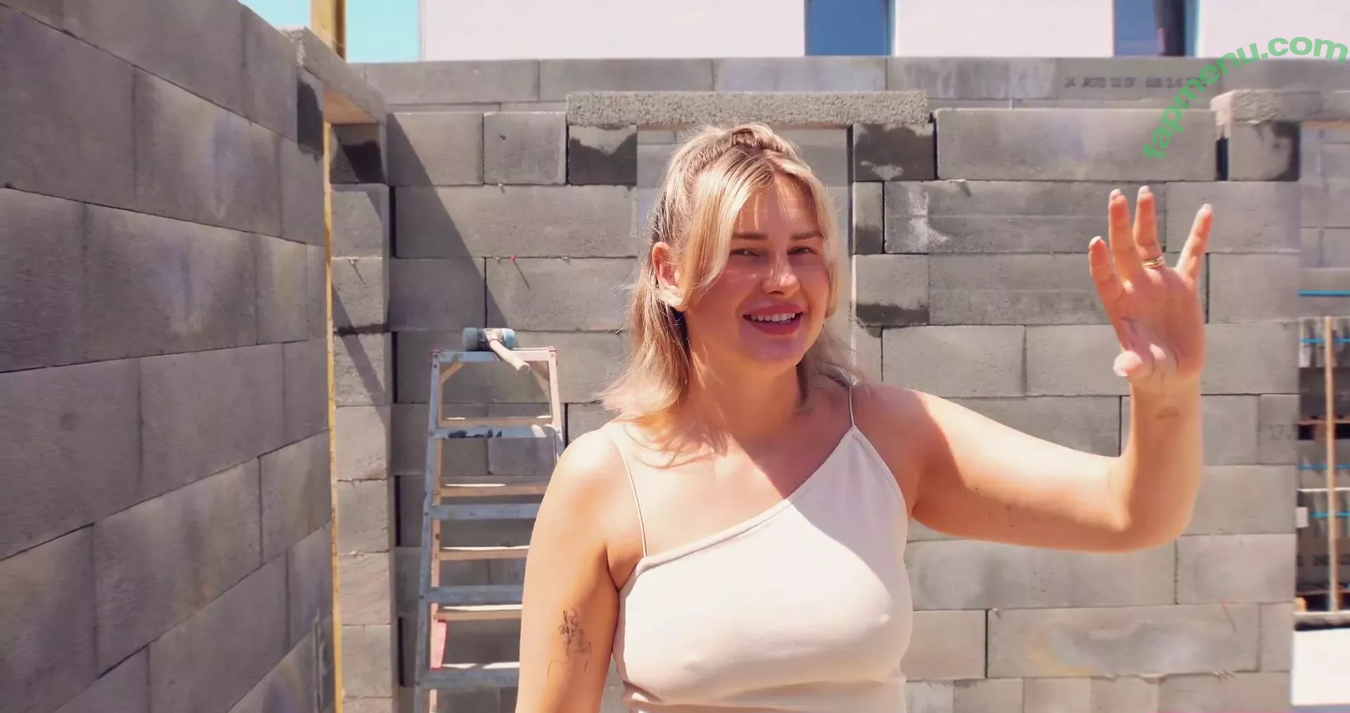 Maren Wolf nude photo #0431 (jellwolffree / marenwolf)