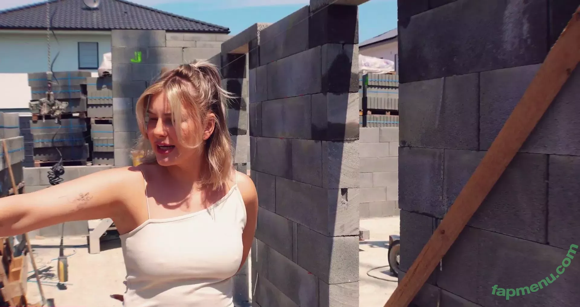 Maren Wolf nude photo #0433 (jellwolffree / marenwolf)