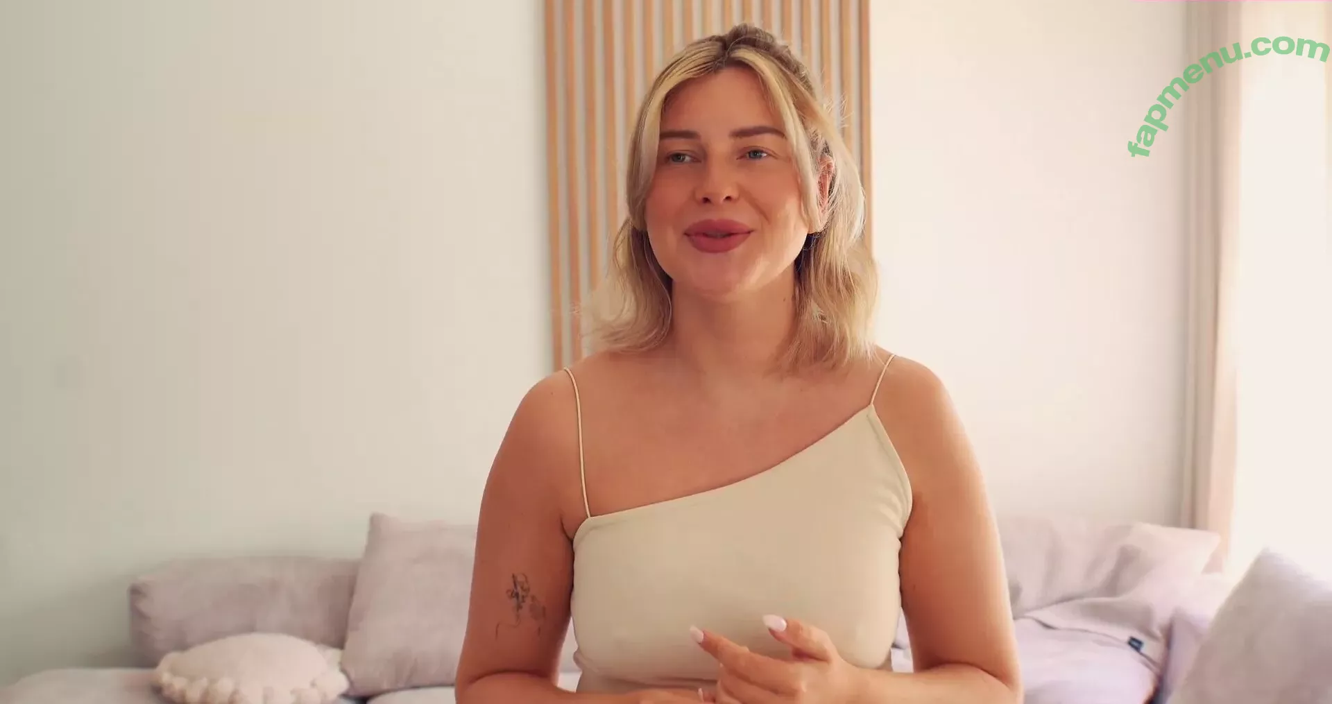 Maren Wolf nude photo #0439 (jellwolffree / marenwolf)