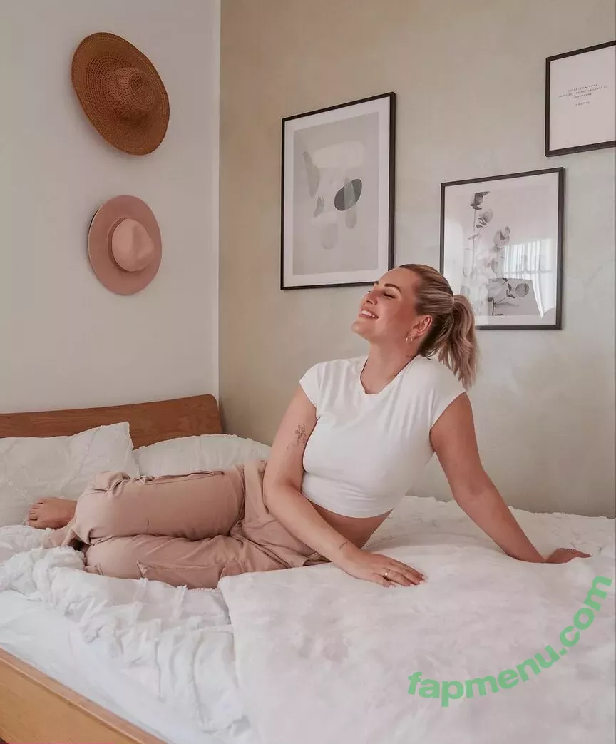 Maren Wolf nude photo #0505 (jellwolffree / marenwolf)