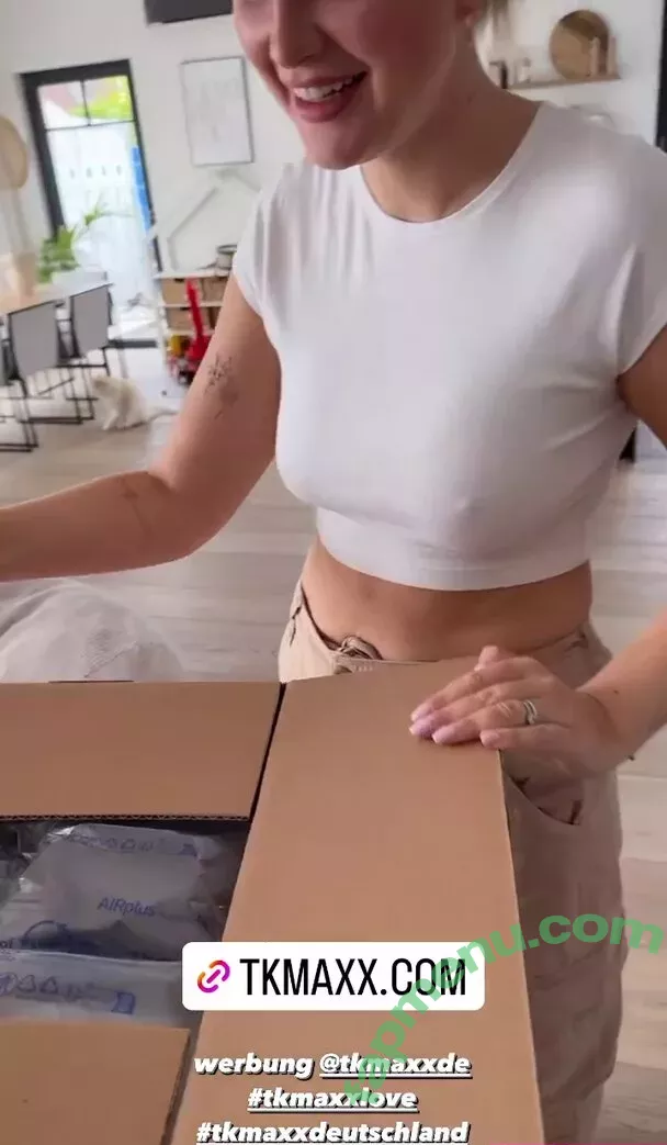 Maren Wolf nude photo #0506 (jellwolffree / marenwolf)