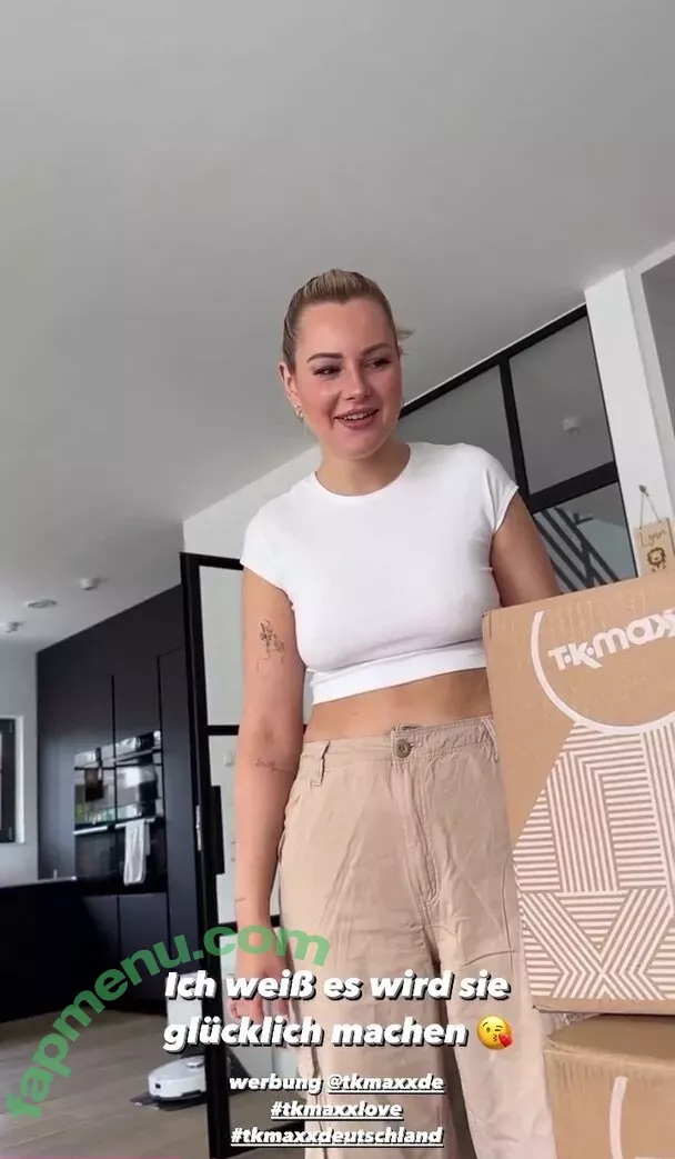 Maren Wolf nude photo #0509 (jellwolffree / marenwolf)