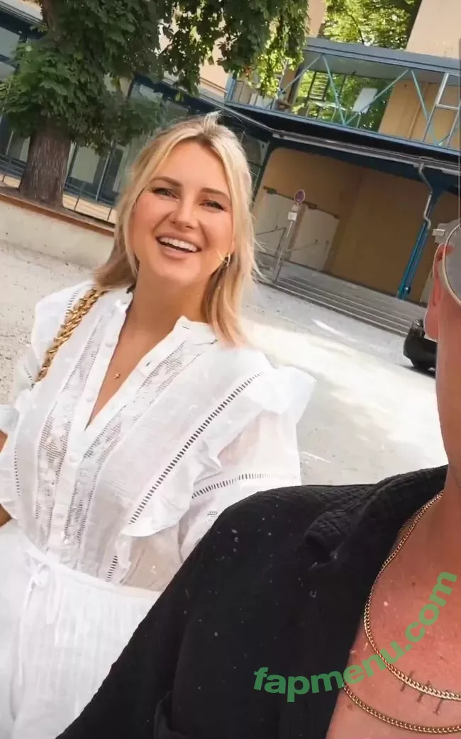 Maren Wolf nude photo #0524 (jellwolffree / marenwolf)