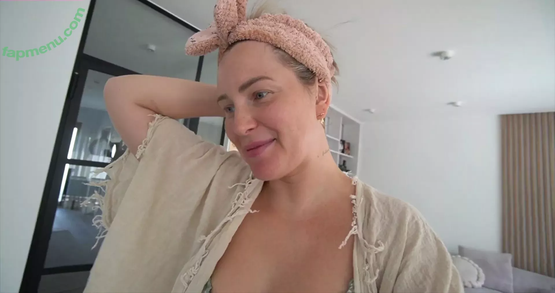 Maren Wolf nude photo #0544 (jellwolffree / marenwolf)