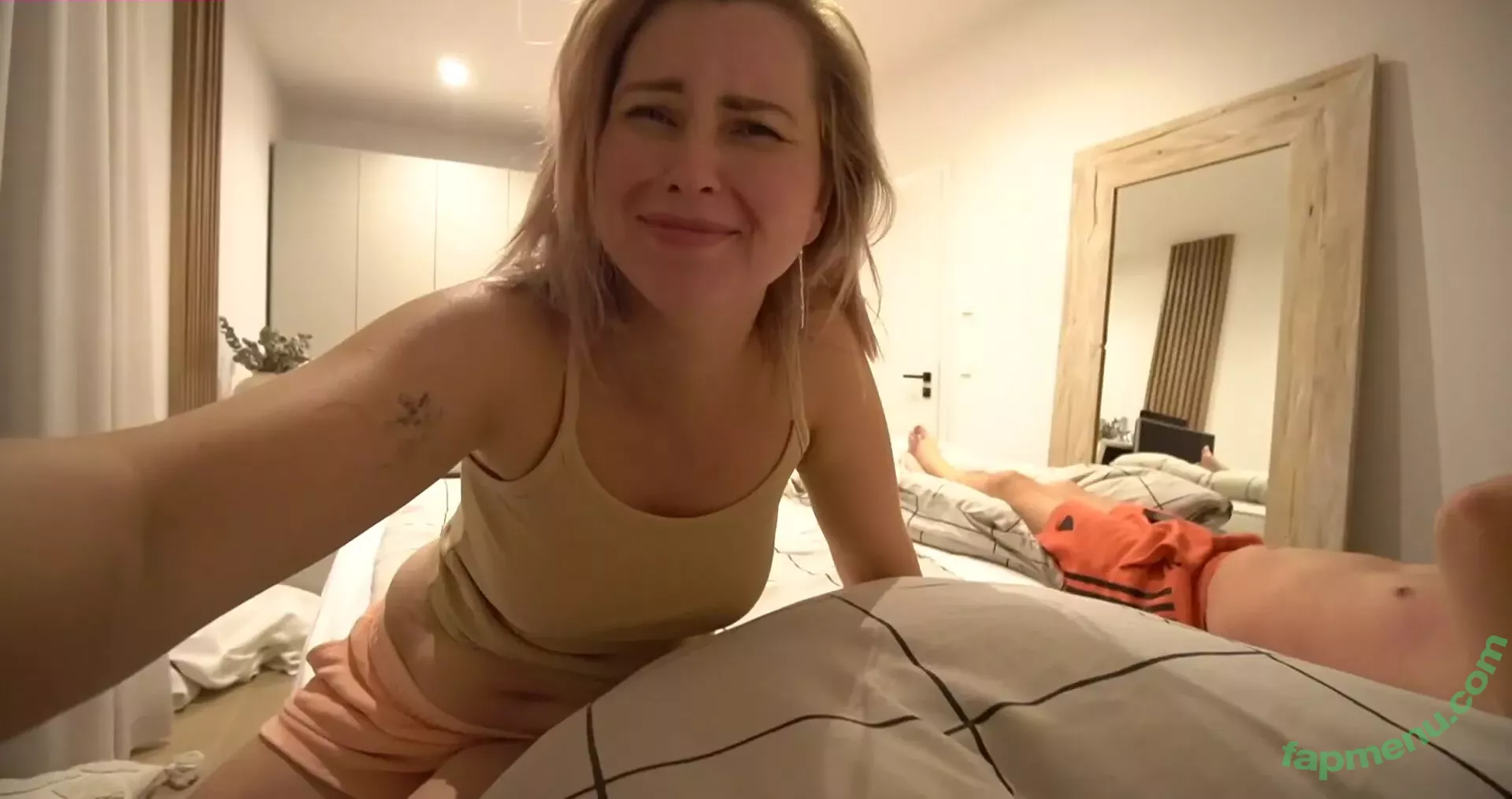 Maren Wolf nude photo #0624 (jellwolffree / marenwolf)