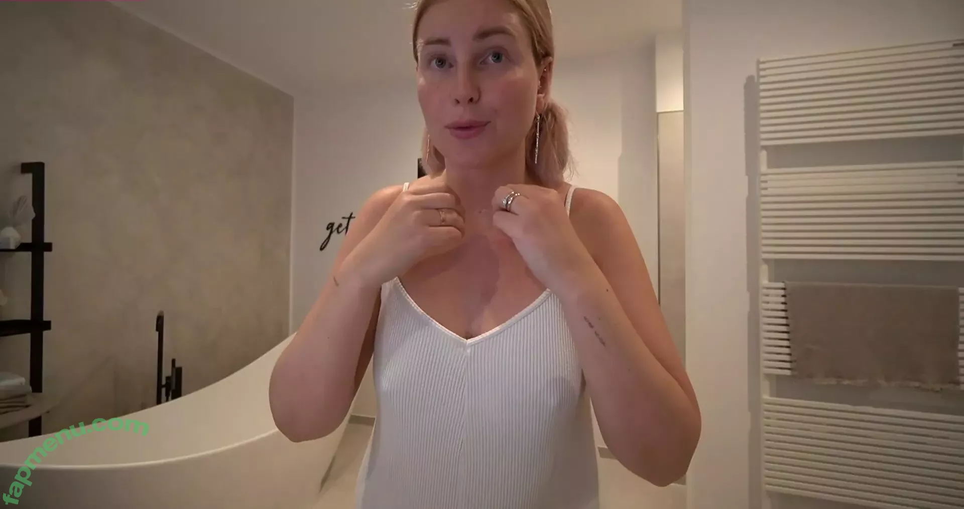 Maren Wolf nude photo #0638 (jellwolffree / marenwolf)