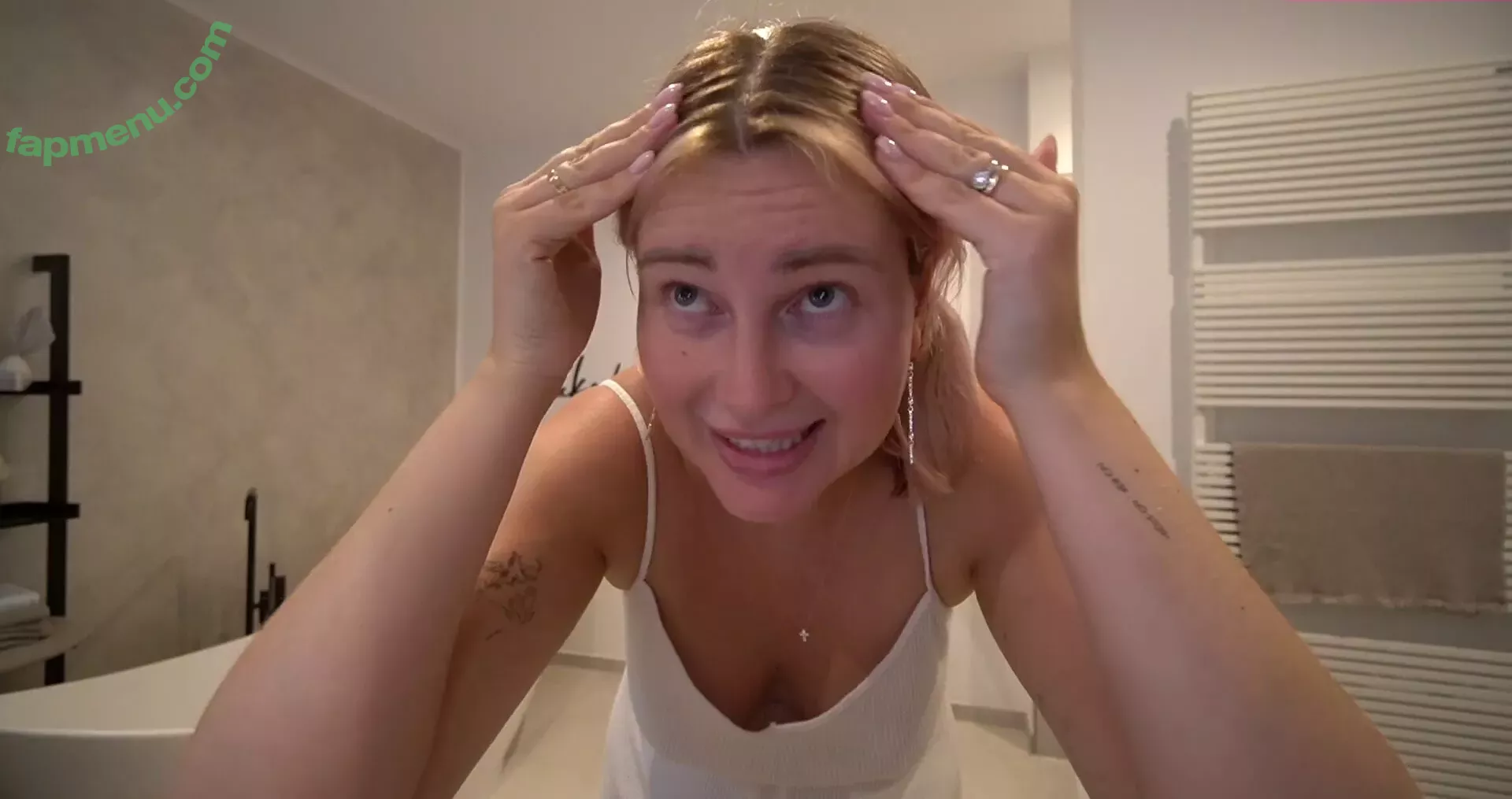 Maren Wolf nude photo #0640 (jellwolffree / marenwolf)