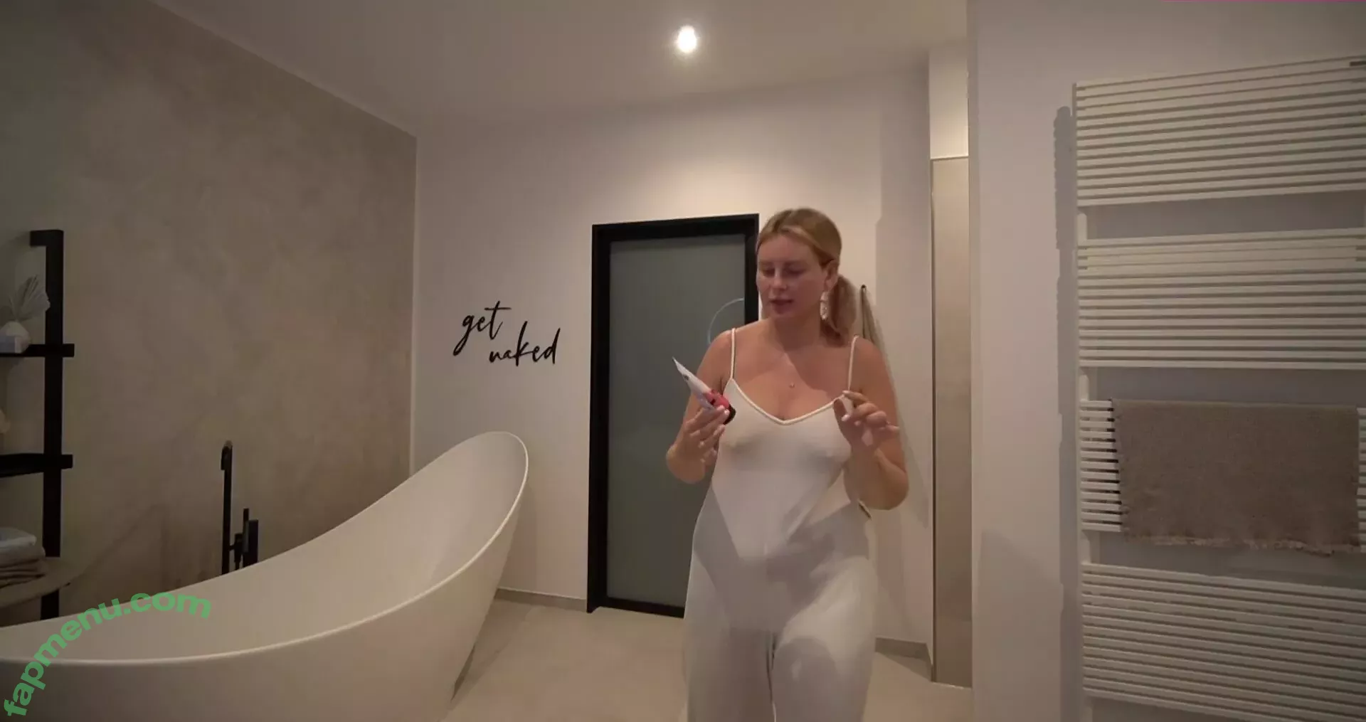 Maren Wolf nude photo #0648 (jellwolffree / marenwolf)