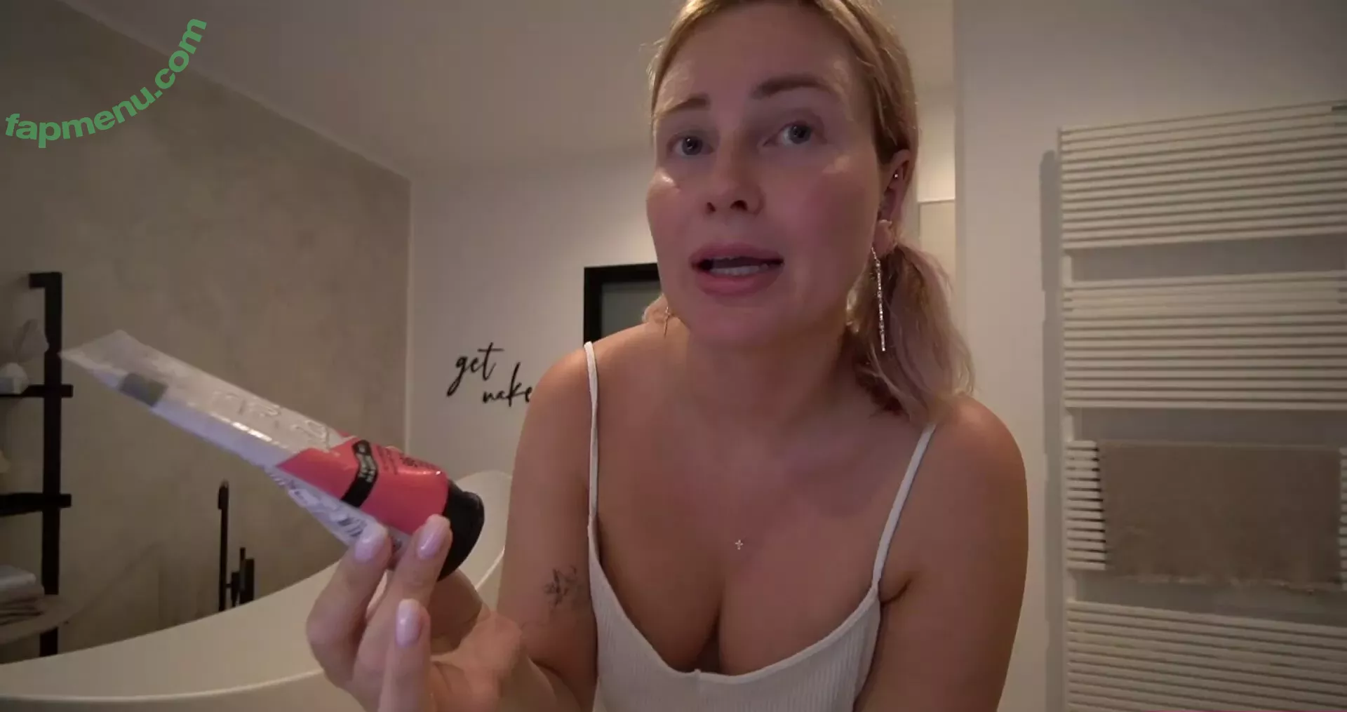 Maren Wolf nude photo #0651 (jellwolffree / marenwolf)