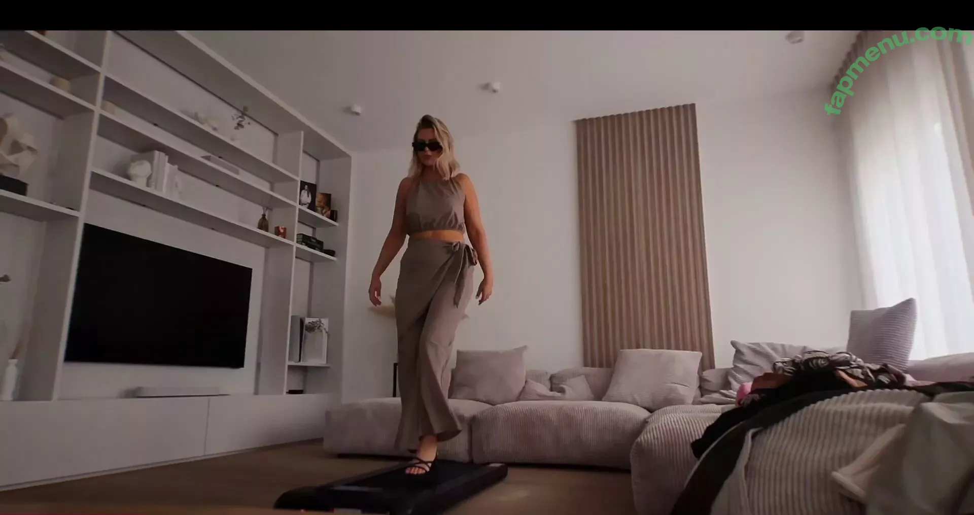 Maren Wolf nude photo #1011 (jellwolffree / marenwolf)