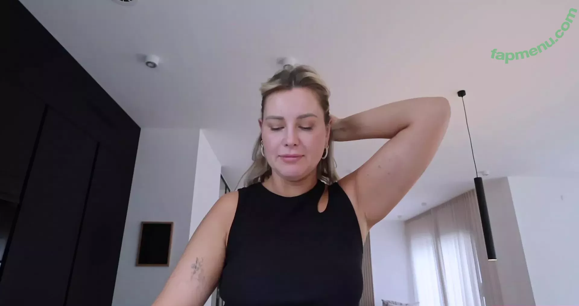 Maren Wolf nude photo #1044 (jellwolffree / marenwolf)