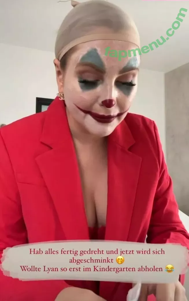 Maren Wolf nude photo #1176 (jellwolffree / marenwolf)