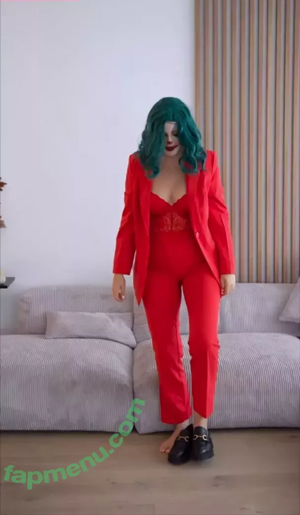 Maren Wolf nude photo #1180 (jellwolffree / marenwolf)