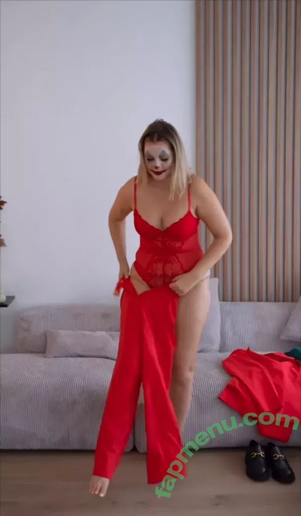 Maren Wolf nude photo #1186 (jellwolffree / marenwolf)