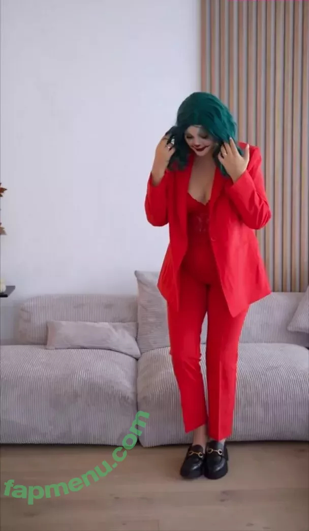 Maren Wolf nude photo #1193 (jellwolffree / marenwolf)