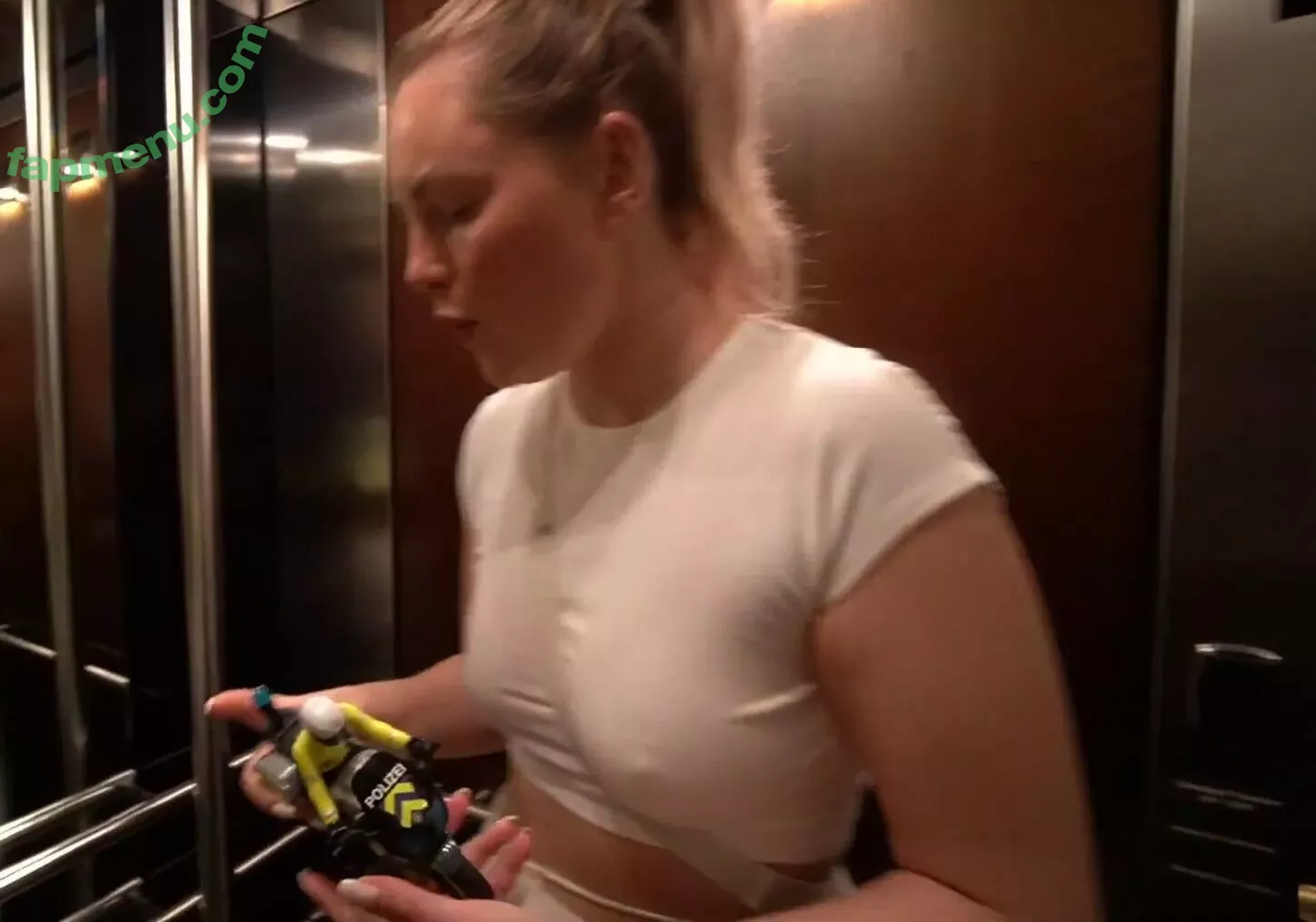 Maren Wolf nude photo #1301 (jellwolffree / marenwolf)