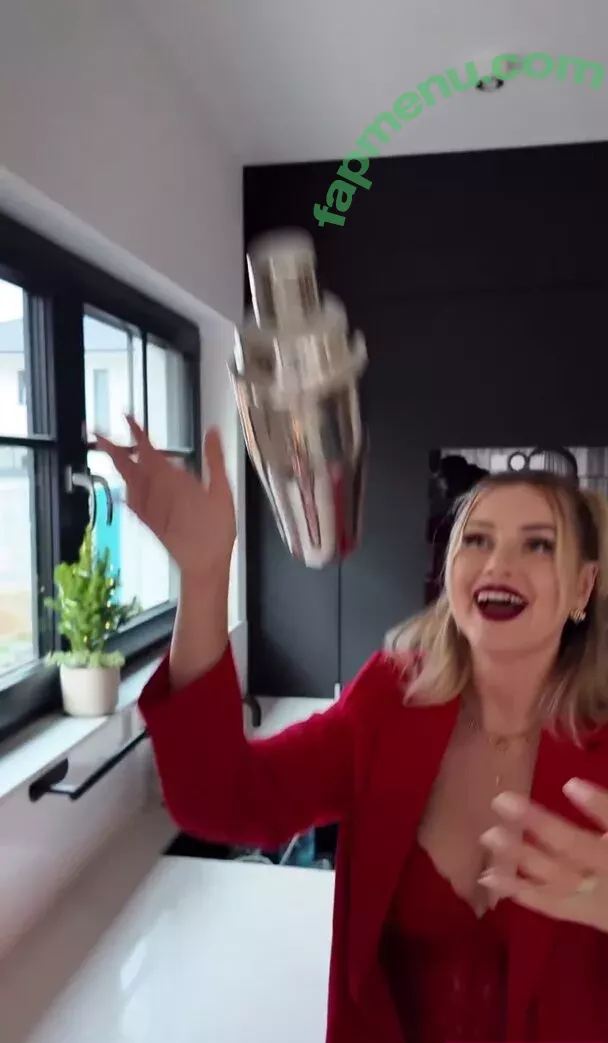 Maren Wolf nude photo #1354 (jellwolffree / marenwolf)