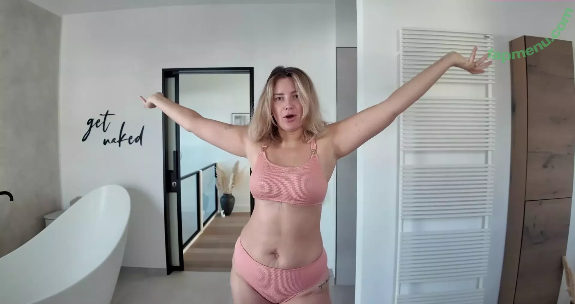 Maren Wolf nude photo #1367 (jellwolffree / marenwolf)