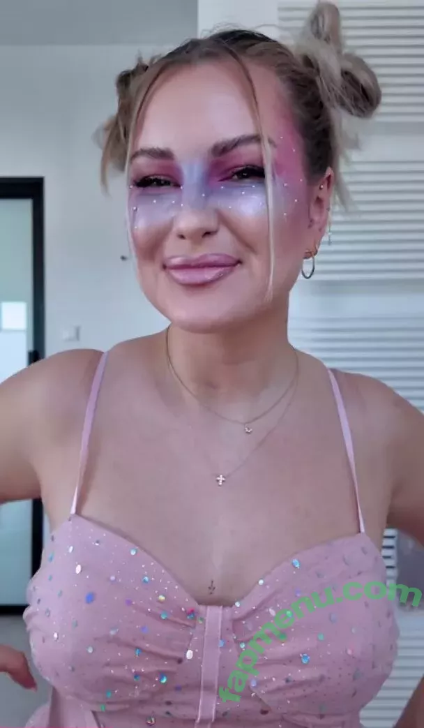 Maren Wolf nude photo #1577 (jellwolffree / marenwolf)