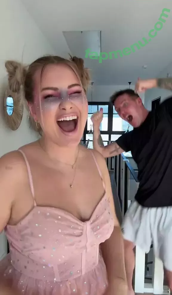 Maren Wolf nude photo #1620 (jellwolffree / marenwolf)