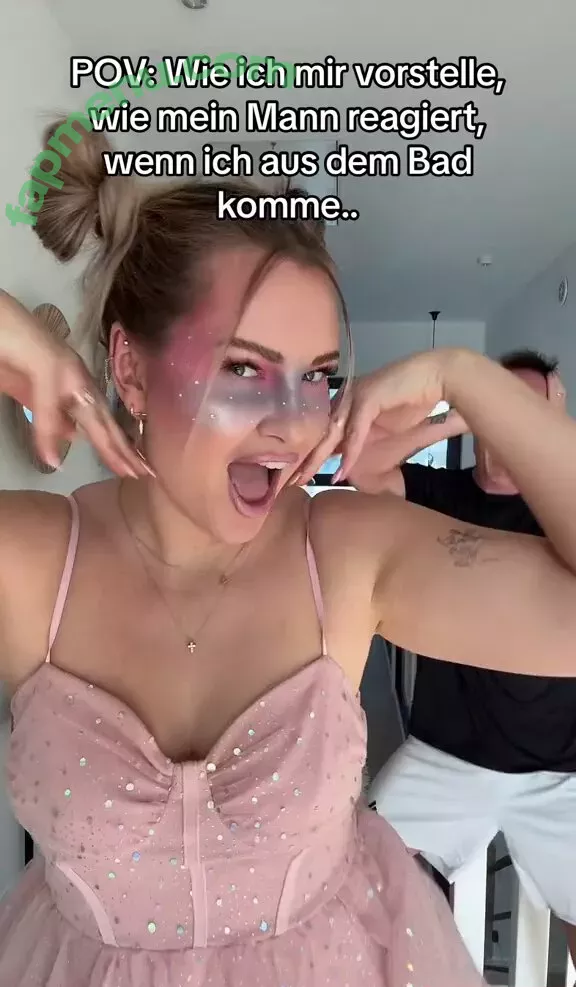 Maren Wolf nude photo #1624 (jellwolffree / marenwolf)