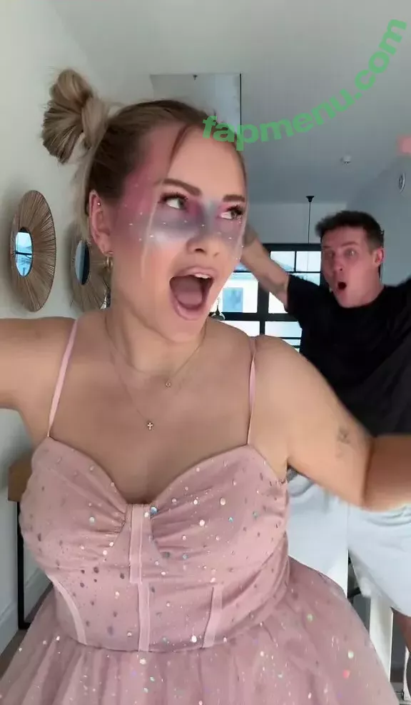 Maren Wolf nude photo #1632 (jellwolffree / marenwolf)