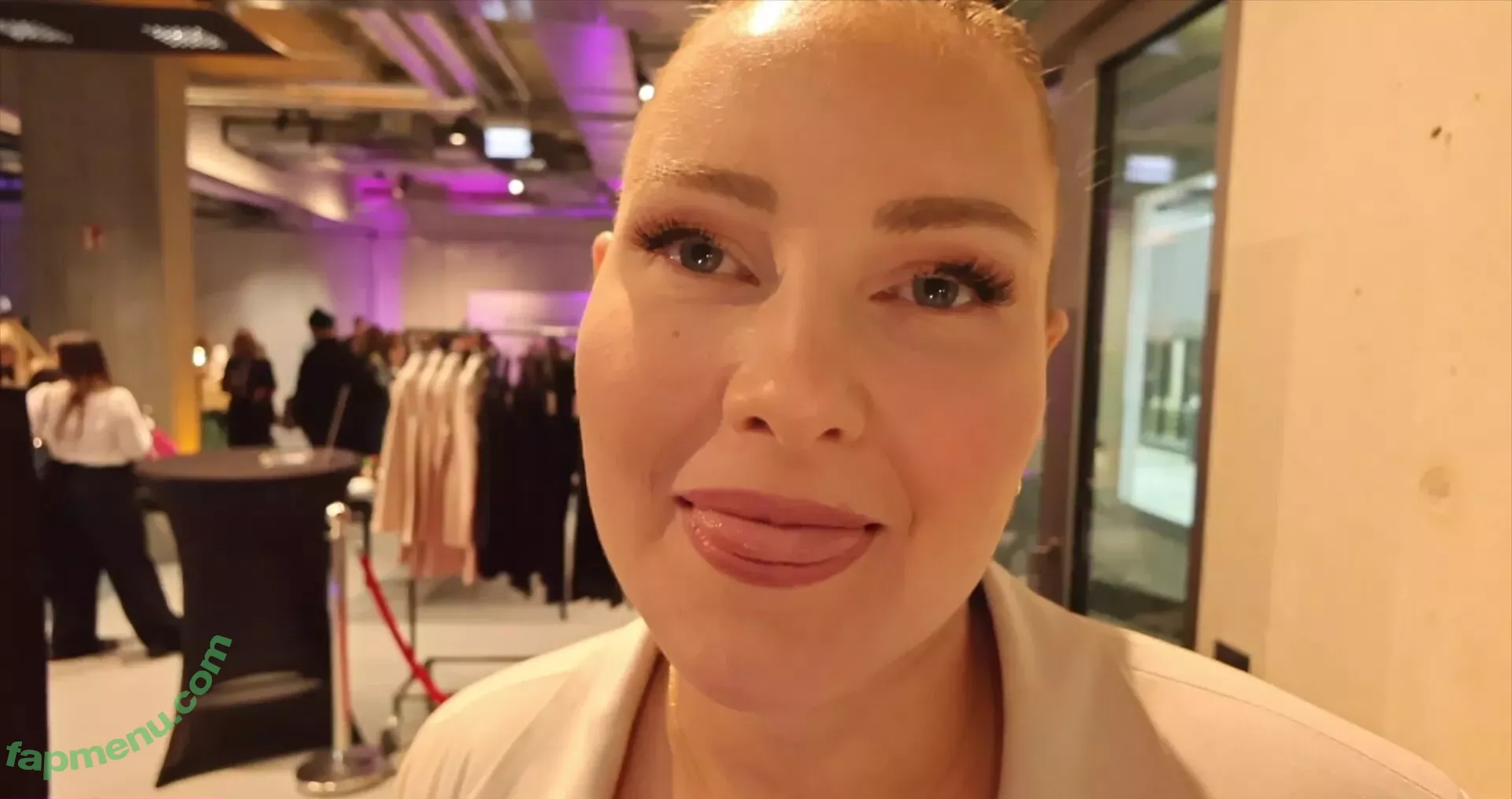 Maren Wolf nude photo #1674 (jellwolffree / marenwolf)