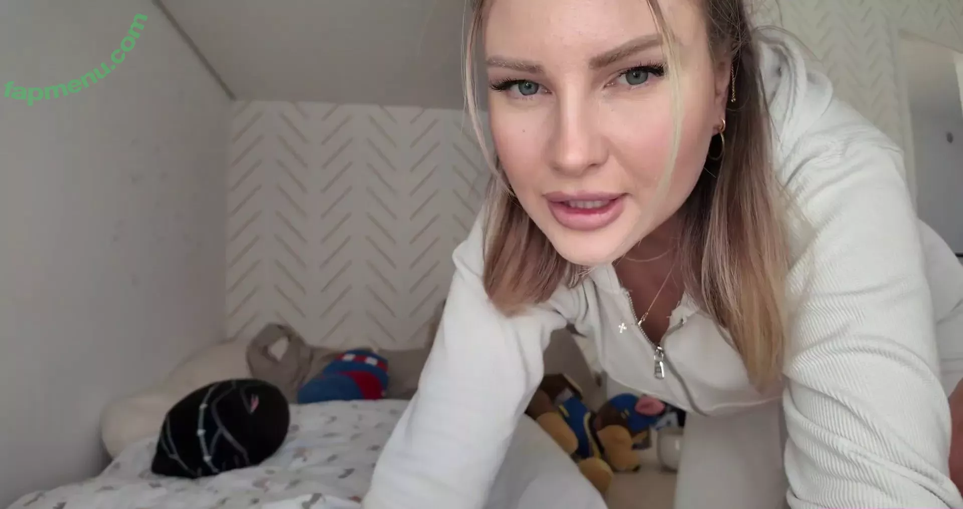 Maren Wolf nude photo #1680 (jellwolffree / marenwolf)