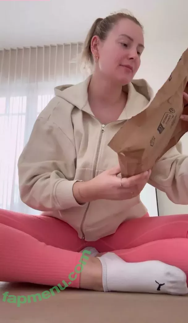 Maren Wolf nude photo #1869 (jellwolffree / marenwolf)