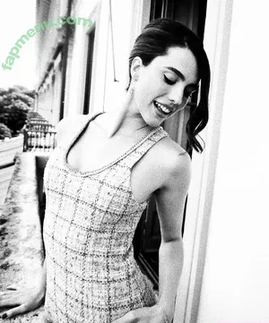 Margaret Qualley / margaretqualley nude photo #0222