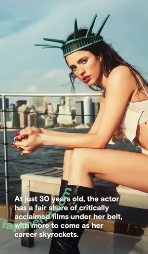 Margaret Qualley / margaretqualley nude photo #0276