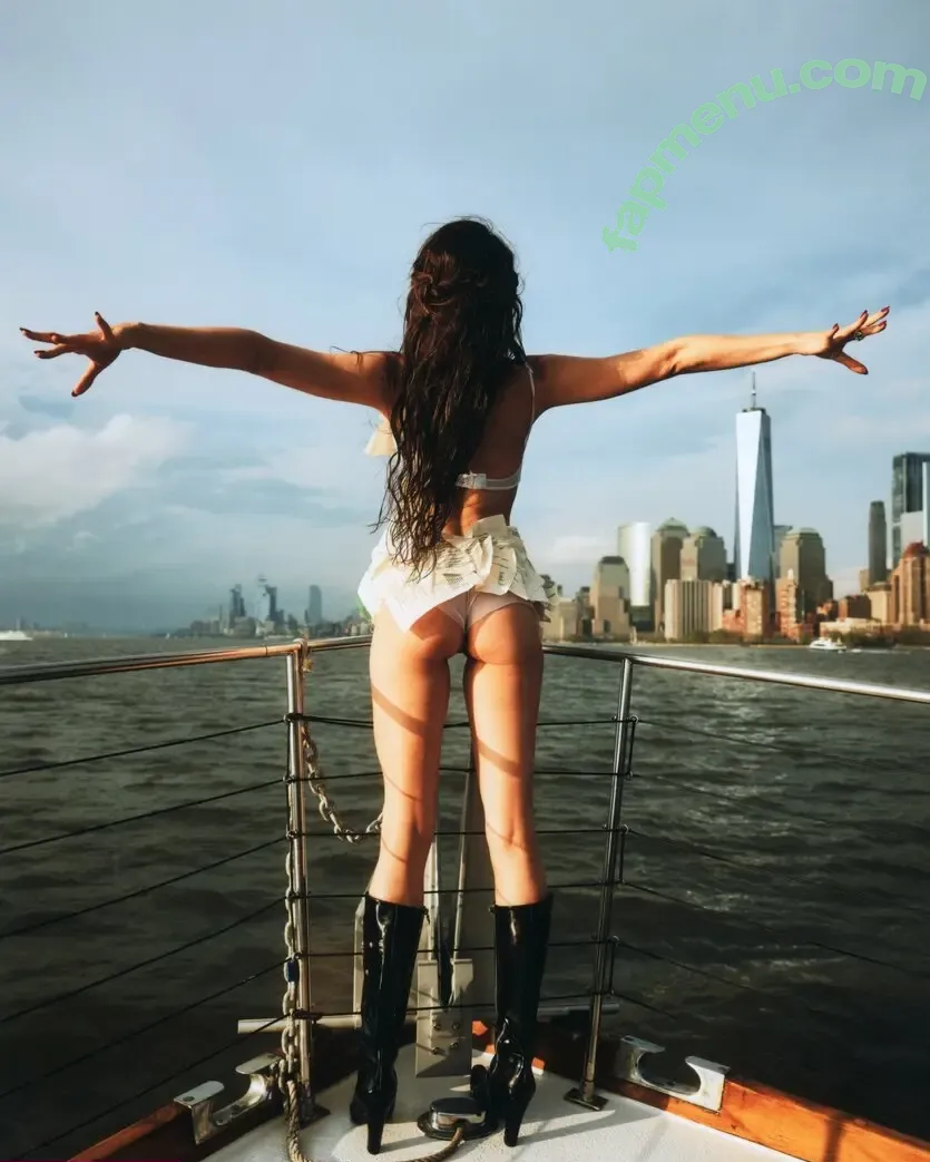 Margaret Qualley nude photo #0520 (SarahMargaretQualley / margaretqualley)