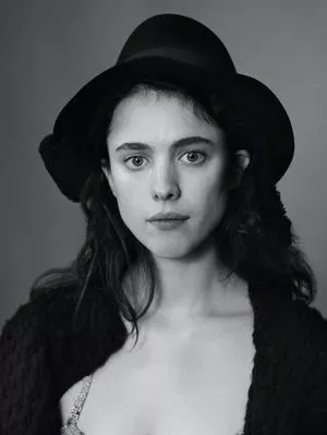 Margaret Qualley / margaretqualley nude photo #0083