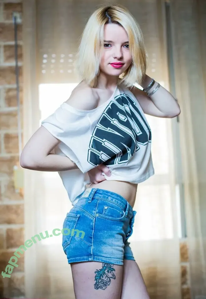 Margareth SG nude photo #0015 (Margareth SG)