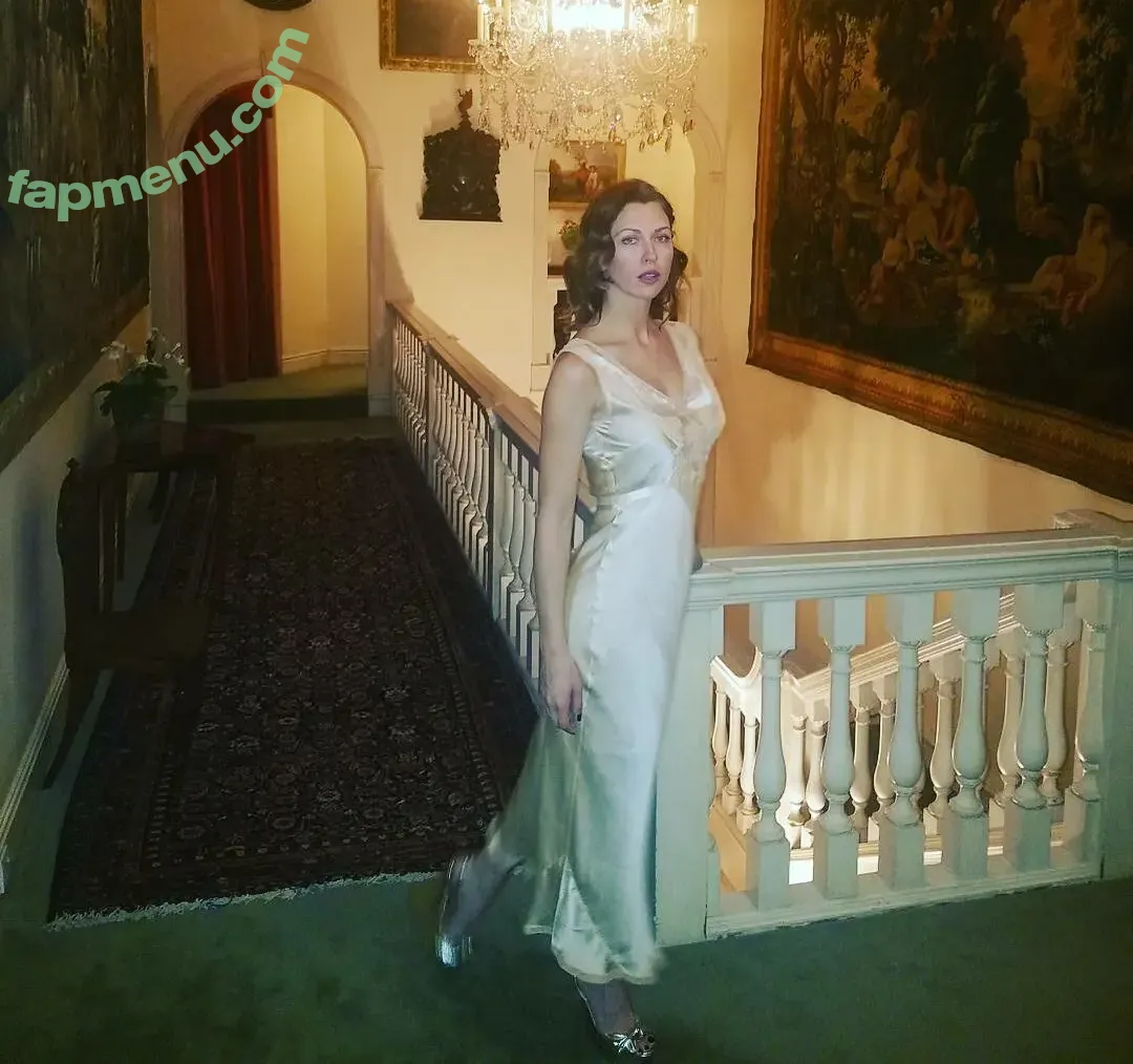 Margo Stilley nude photo #0021 (margostilley)