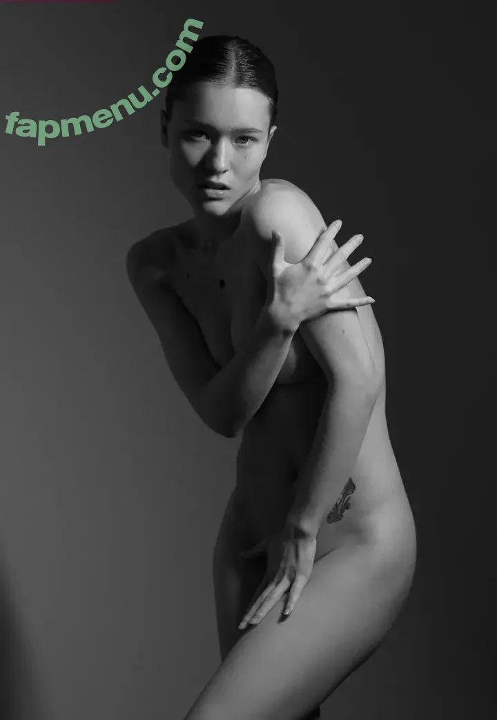 Margo Vishnevska nude photo #0043 (margonisshna / margooooooo / margoooooooo)