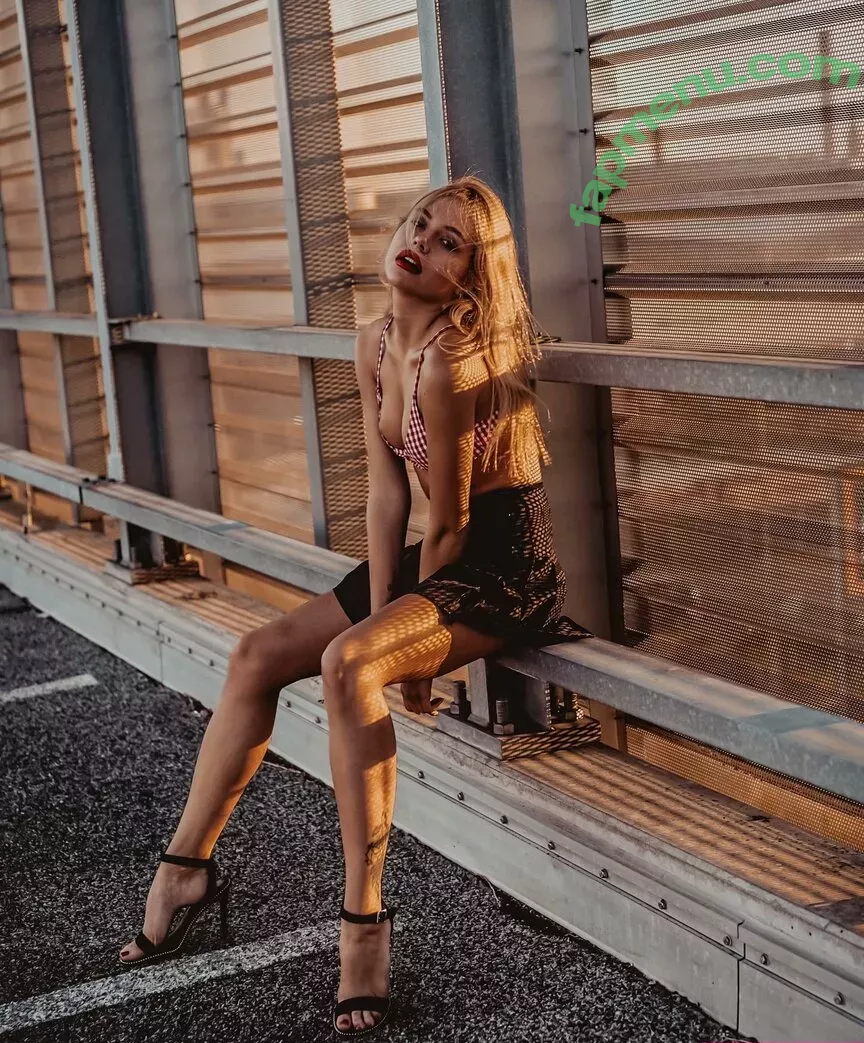 Margot Gajewska nude photo #0132 (anyuser / margot.gajewska / margot.haievska / margotgajewska)