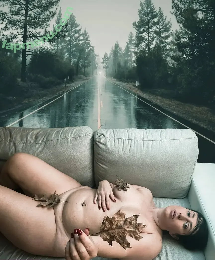 Margot Le Blanc nude photo #0007 (margot_le_blanc / muse_margot)