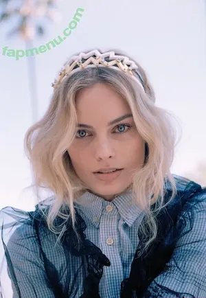 Margot Robbie / margotrobbie / margotrobbieofficial nude photo #2553